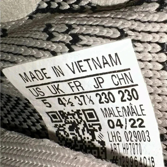 Adidas Yeezy 350 V2 Slate - Picture 13 of 13